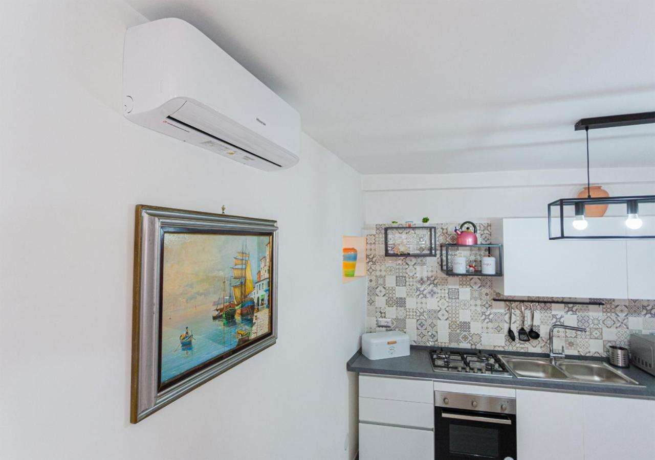 Independent House 51 Apartment เนเปิลส์ ภายนอก รูปภาพ